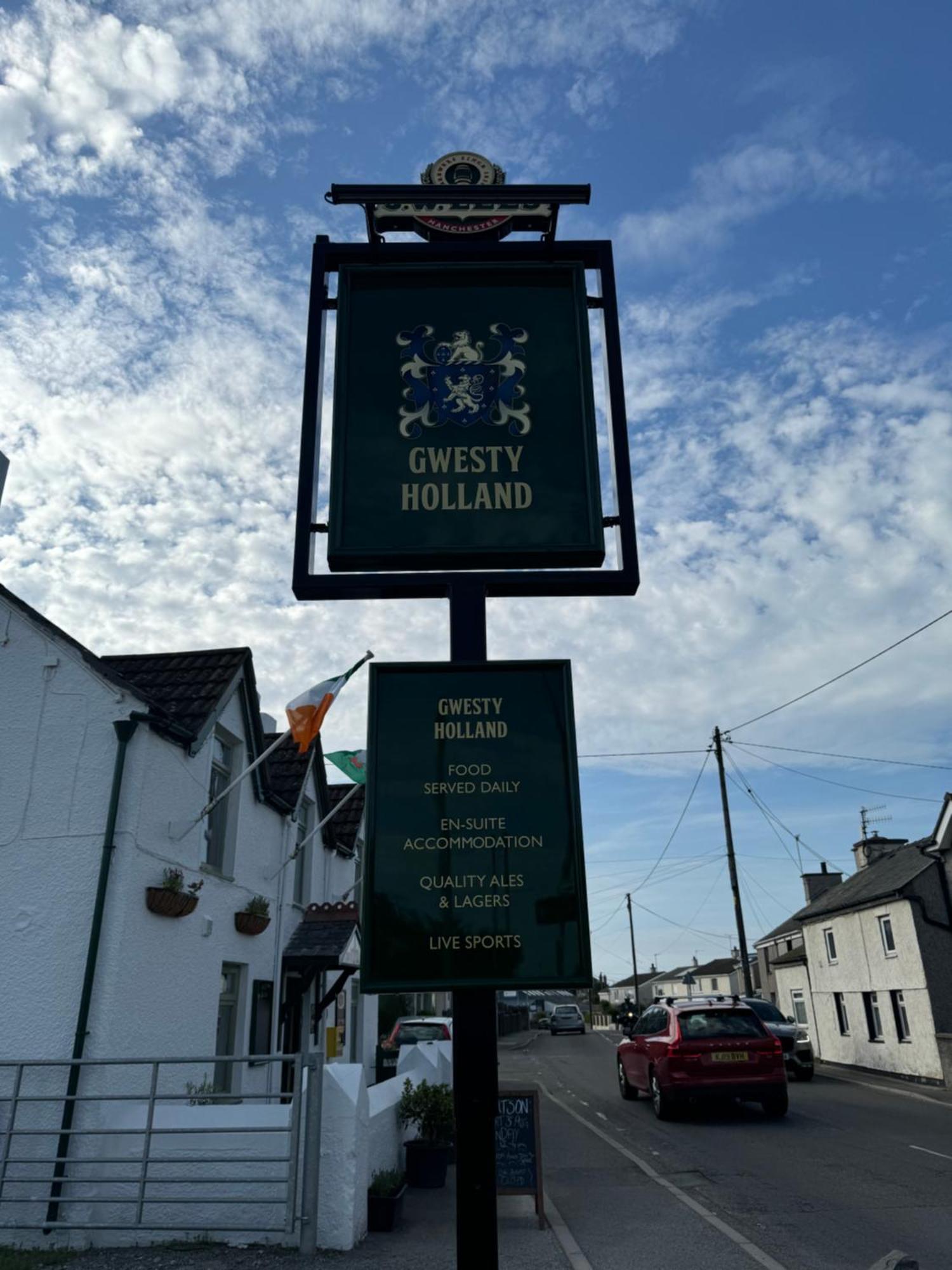 Holland Hotel Llanfachraeth Buitenkant foto